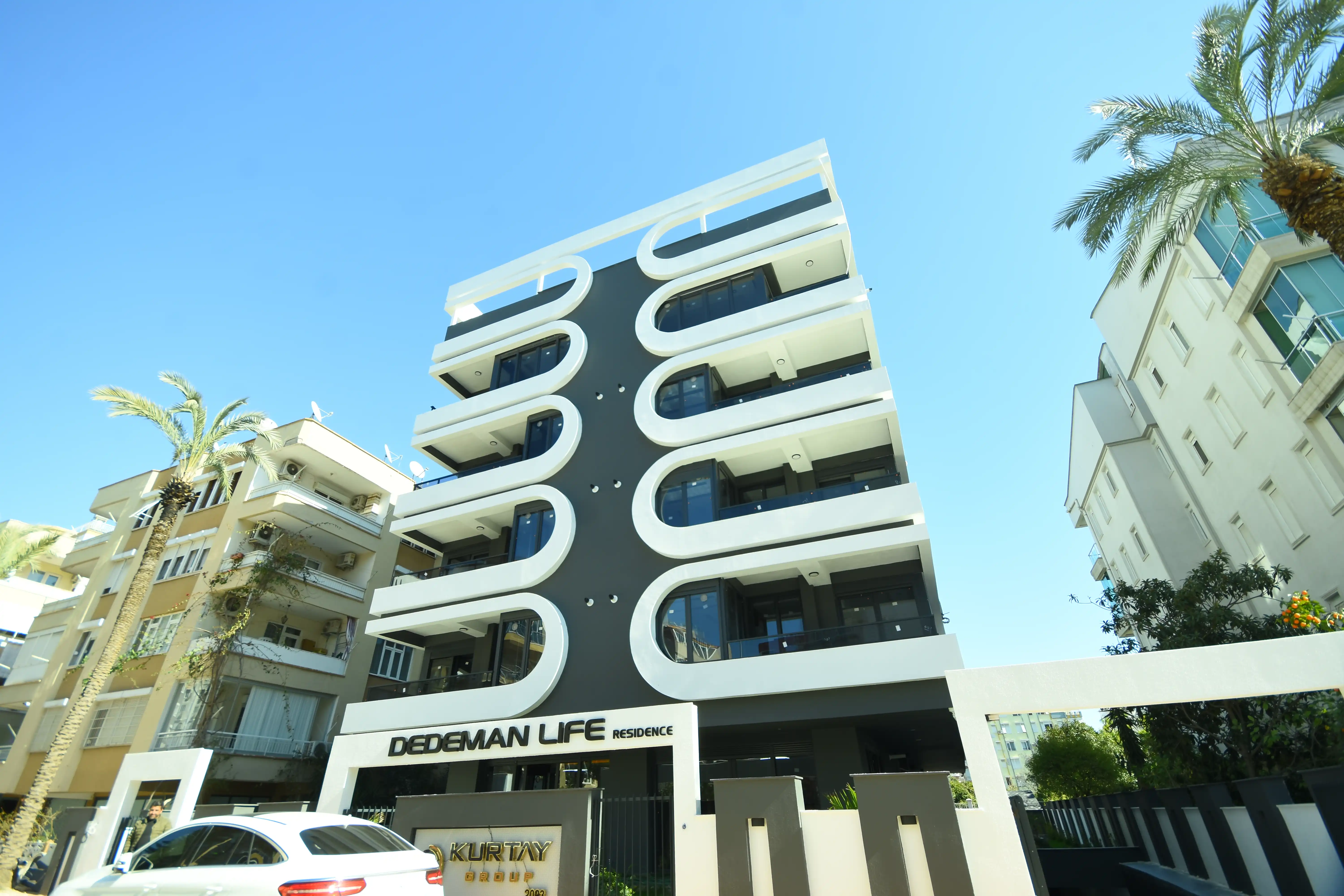 Изображение На продажу квартиры в новом доме, в престижном районе, не далеко от моря.