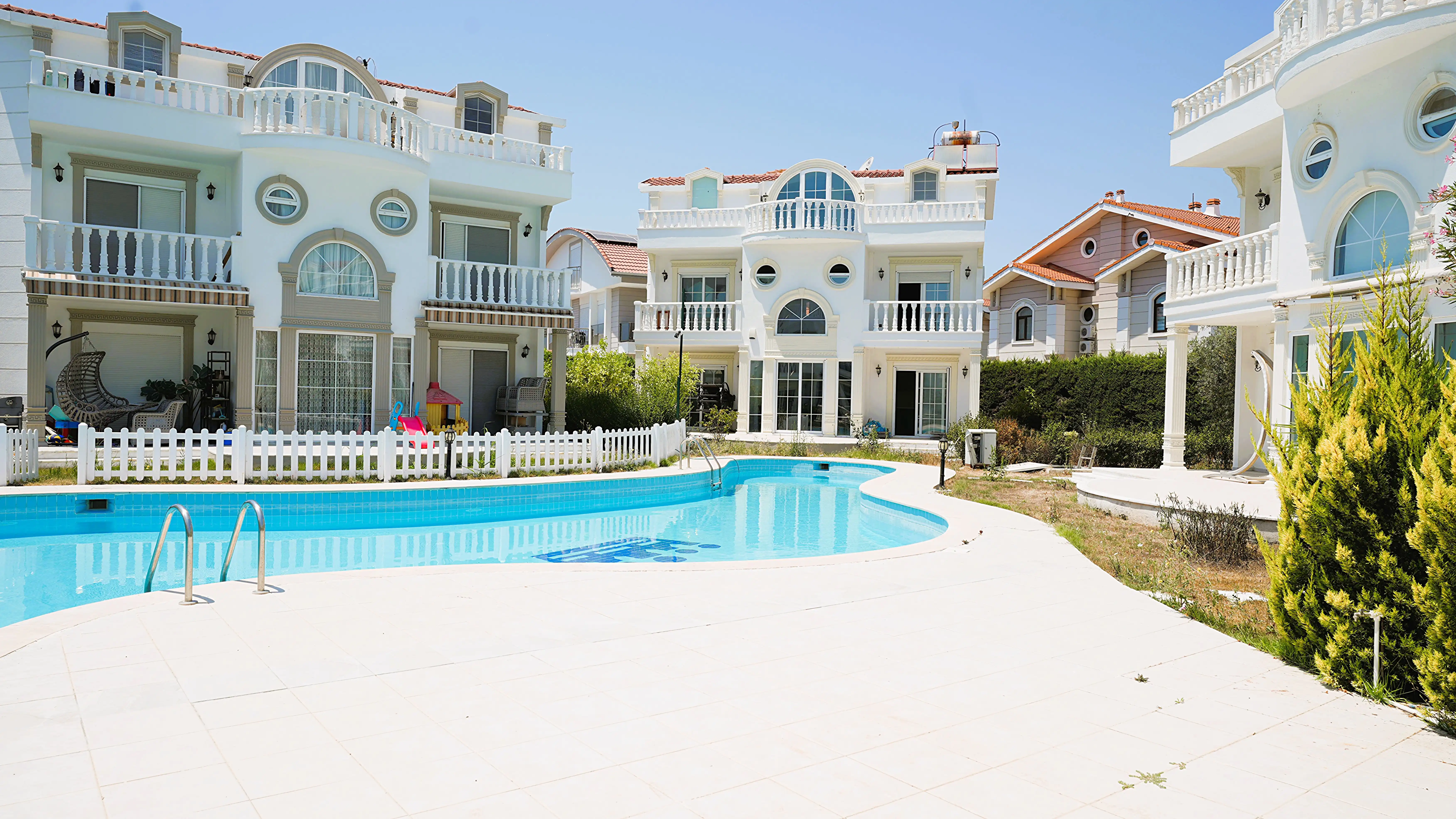 Изображение Вилла в Белеке 4+1 со свежим ремонтом и сауной.